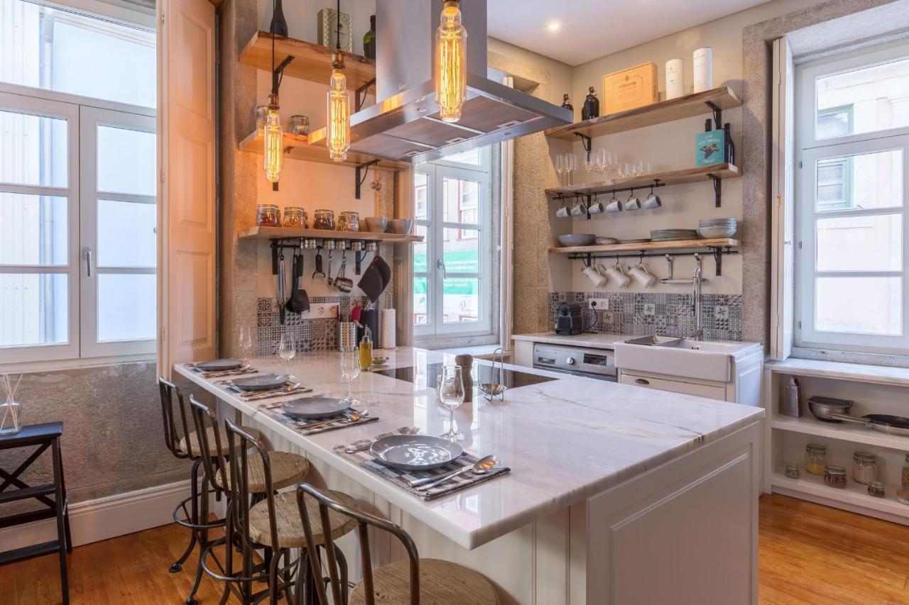 Elegant 2Br Duplex In City Center By Lovelystay Porto Luaran gambar