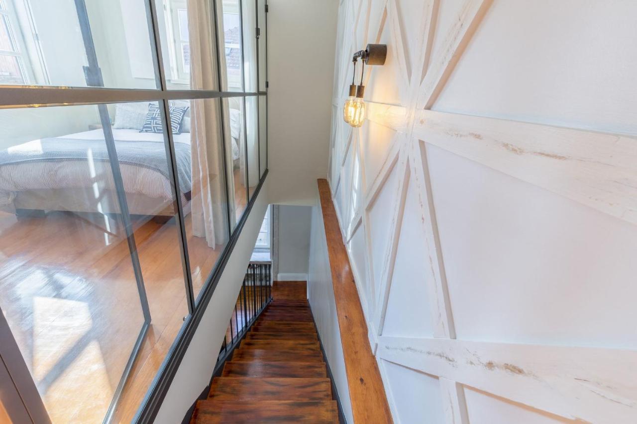 Elegant 2Br Duplex In City Center By Lovelystay Porto Luaran gambar