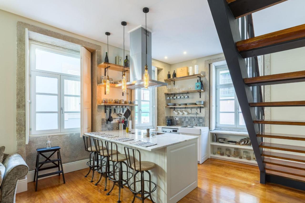 Elegant 2Br Duplex In City Center By Lovelystay Porto Luaran gambar