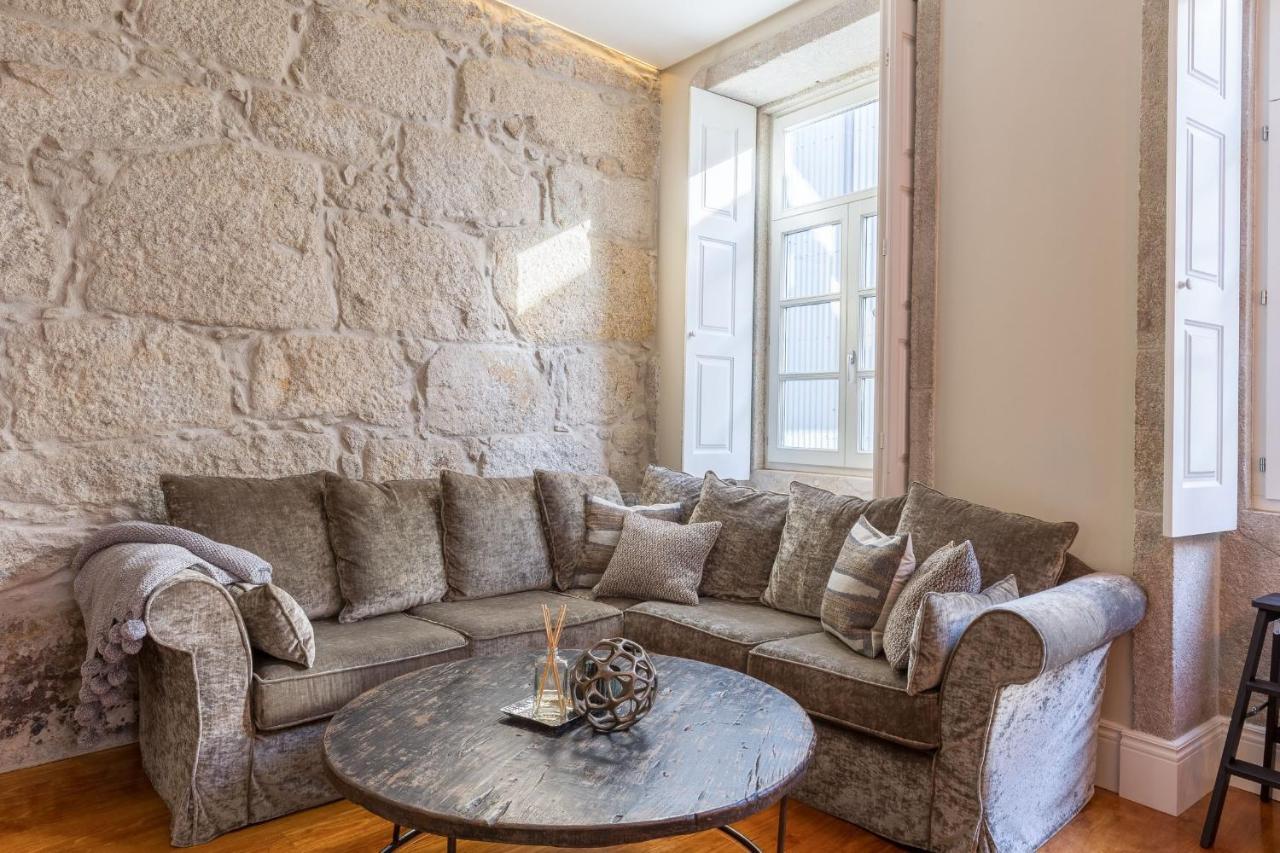 Elegant 2Br Duplex In City Center By Lovelystay Porto Luaran gambar