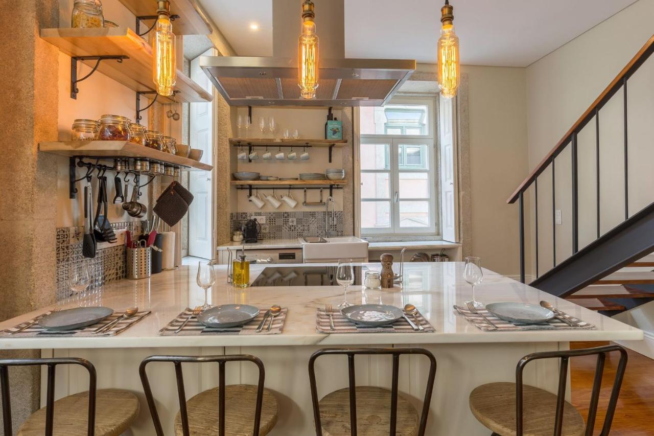 Elegant 2Br Duplex In City Center By Lovelystay Porto Luaran gambar